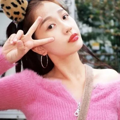 模仿女孩
